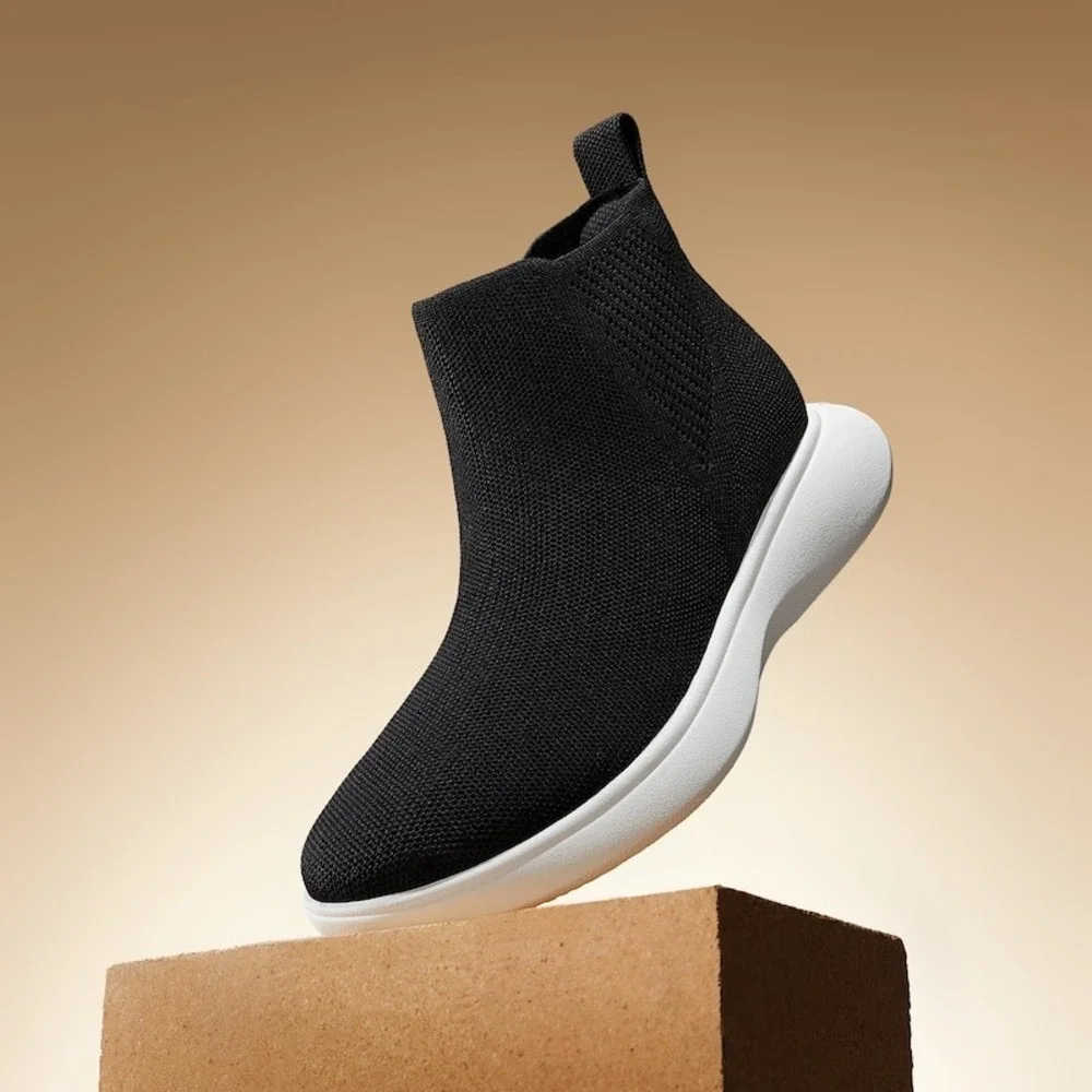 VIVAIA Black Knit Chelsea Boots Women's Slip On Water Repellent Comfortable US 8